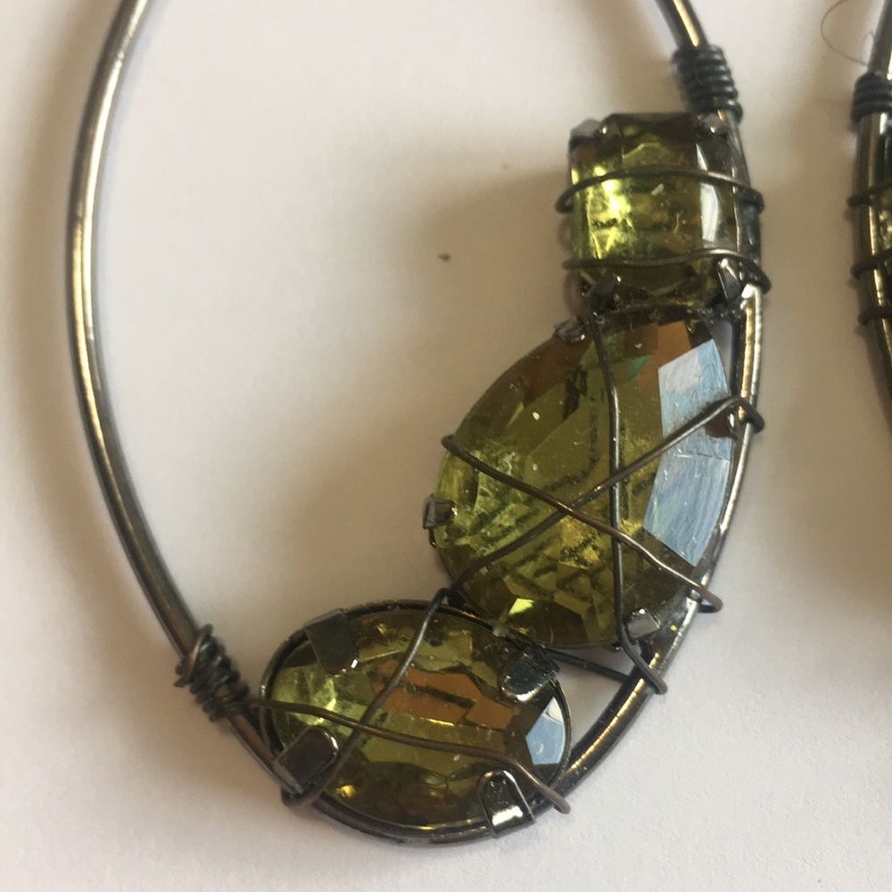 Gemmy Earrings - Picture 2 of 4